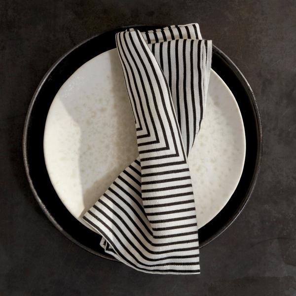 L'Objet Concorde table linen, black/ecru