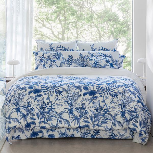 Le Jacquard Francais Jardin d'Eden bed linen, blue