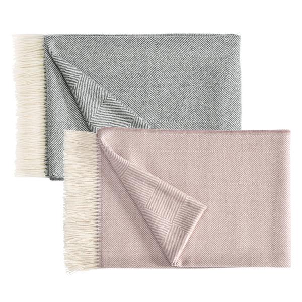 Fischbacher 1819 Noble blankets