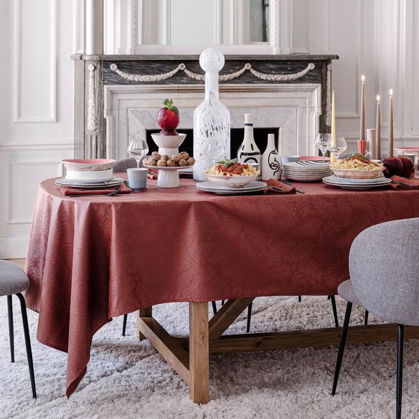 Le Jacquard Francais Vegetal Mood table linen, red
