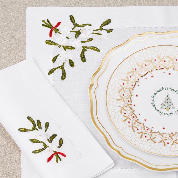 Eri Textiles Mistletoe Bunch table linen