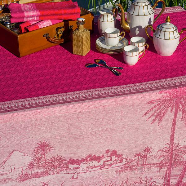 Le Jacquard Francais Croisière sur le Nil table linen, orchid