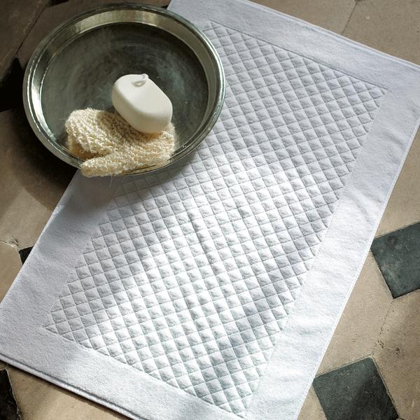 Yves Delorme Etoile bath mats