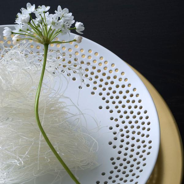Hering Berlin Cielo perforated bowls