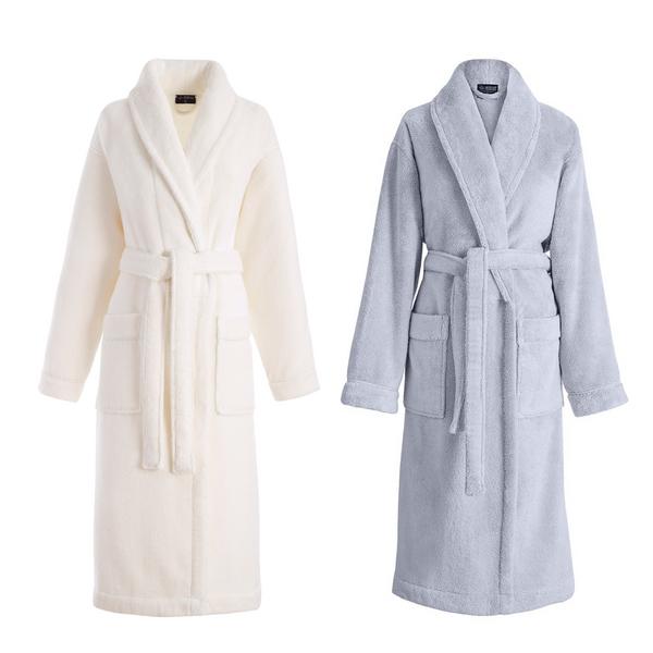 Le Jacquard Francais Caresse bathrobes