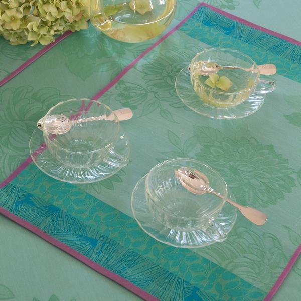 Le Jacquard Francais Parfums de Bagatelle table linen, hydrangea