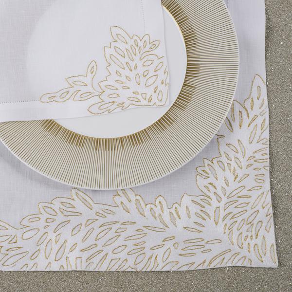 Porthault Givre d'Hiver table linen