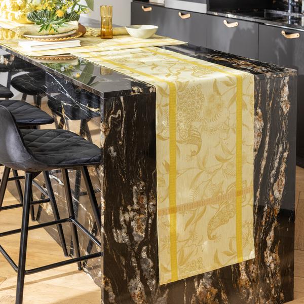 Le Jacquard Francais A l'Orangerie table linen, yellow