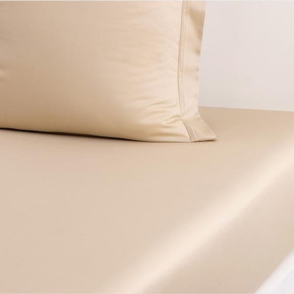 Yves Delorme Triomphe fitted sheets, dune