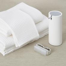 Leitner Piqué bath towels, white