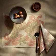 Leitner Garland table linen, Autumn Leaves