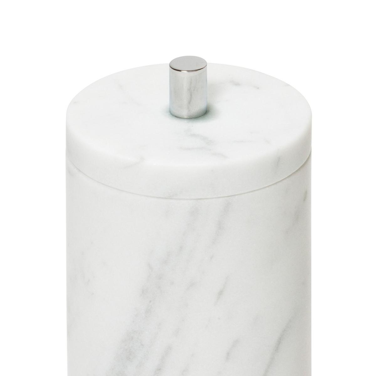 GioBagnara Positano bathroom accessories, chrome & Arabescato artedona.