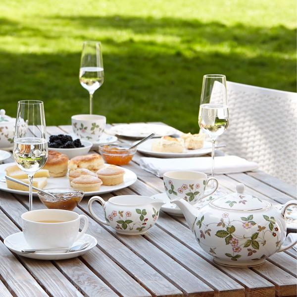 Wedgwood Wild Strawberry Dinnerware | artedona.